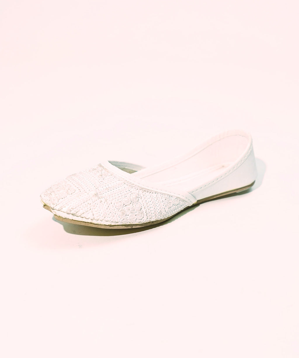 Sunehri Khussa - White