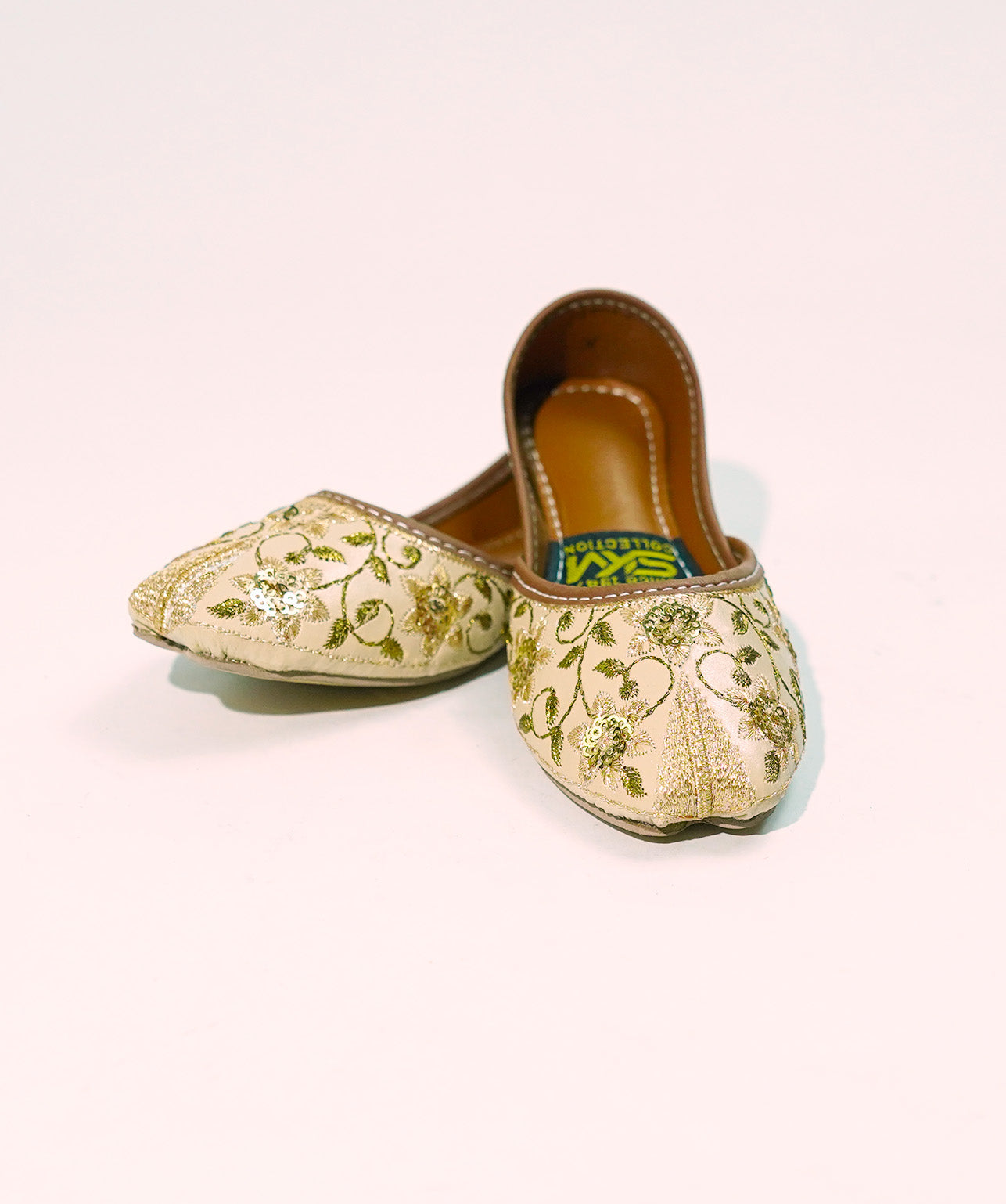 Sunehri Khussa Flower - Beige