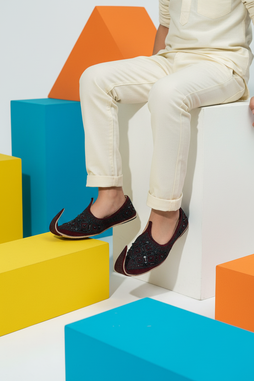 Flip Flops Maroon - Sitting